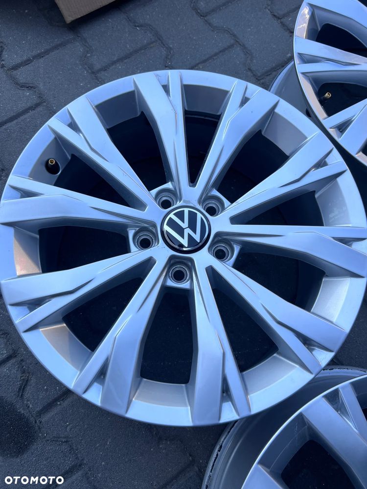Felgi VW Tiguan Passat Golf Jetta Scharan Caddy 17'' - 5