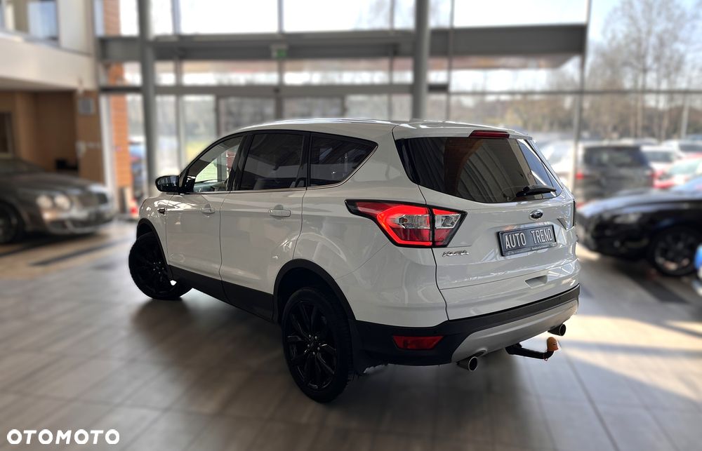 Ford Kuga 2.0 TDCi 4x4 Titanium - 4