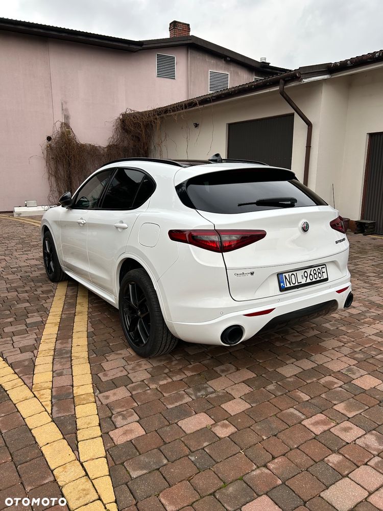 Alfa Romeo Stelvio - 7