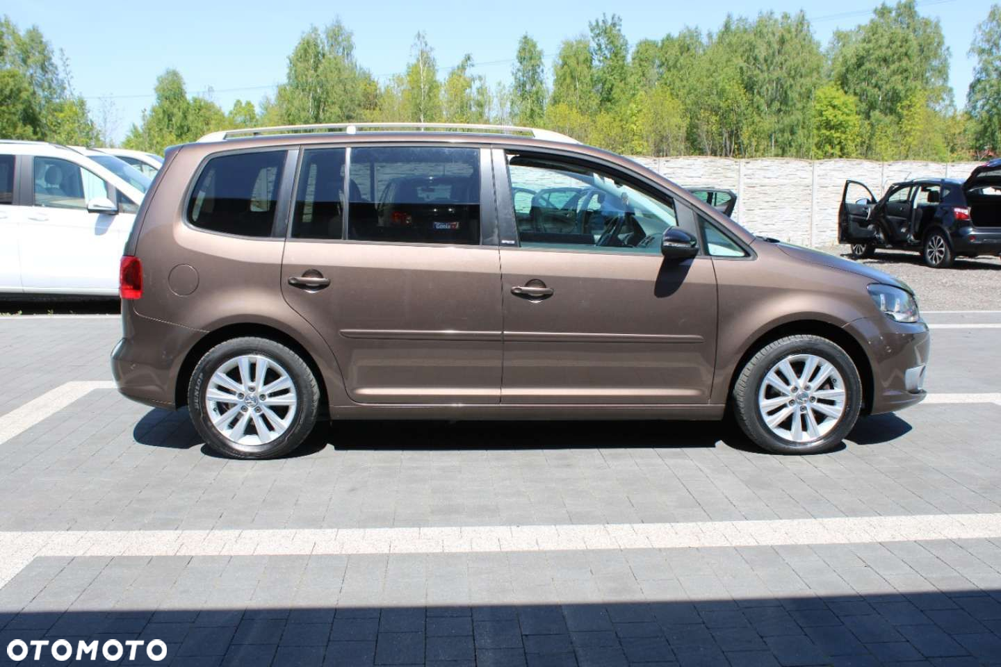 Volkswagen Touran - 10