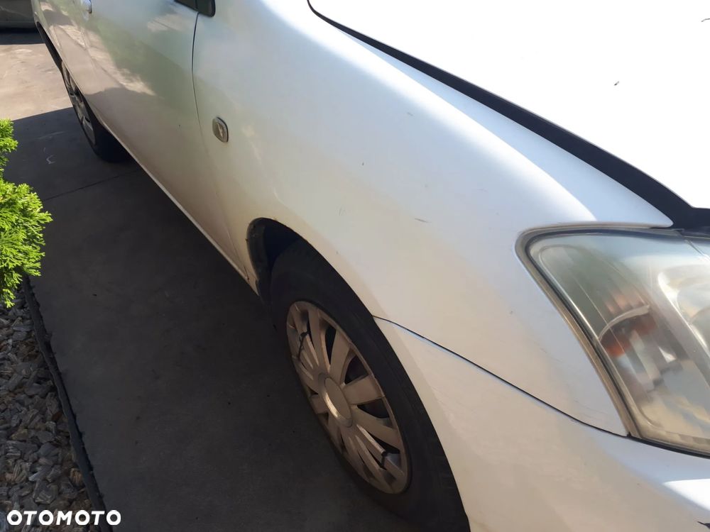 TOYOTA COROLLA E12 01-04 MASKA PRZÓD PRZEDNIA POKRYWA SILNIKA 040 - 21