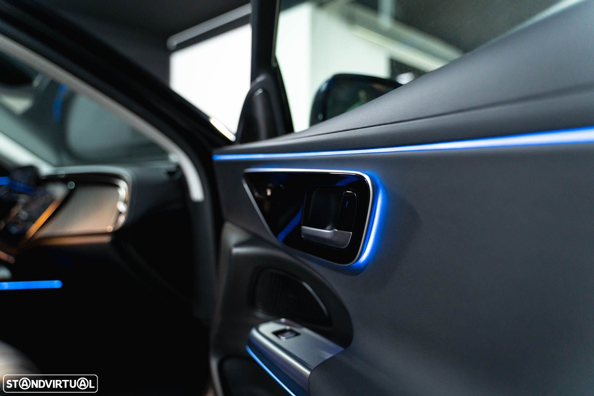 Mercedes-Benz E 220 d Avantgarde - 23