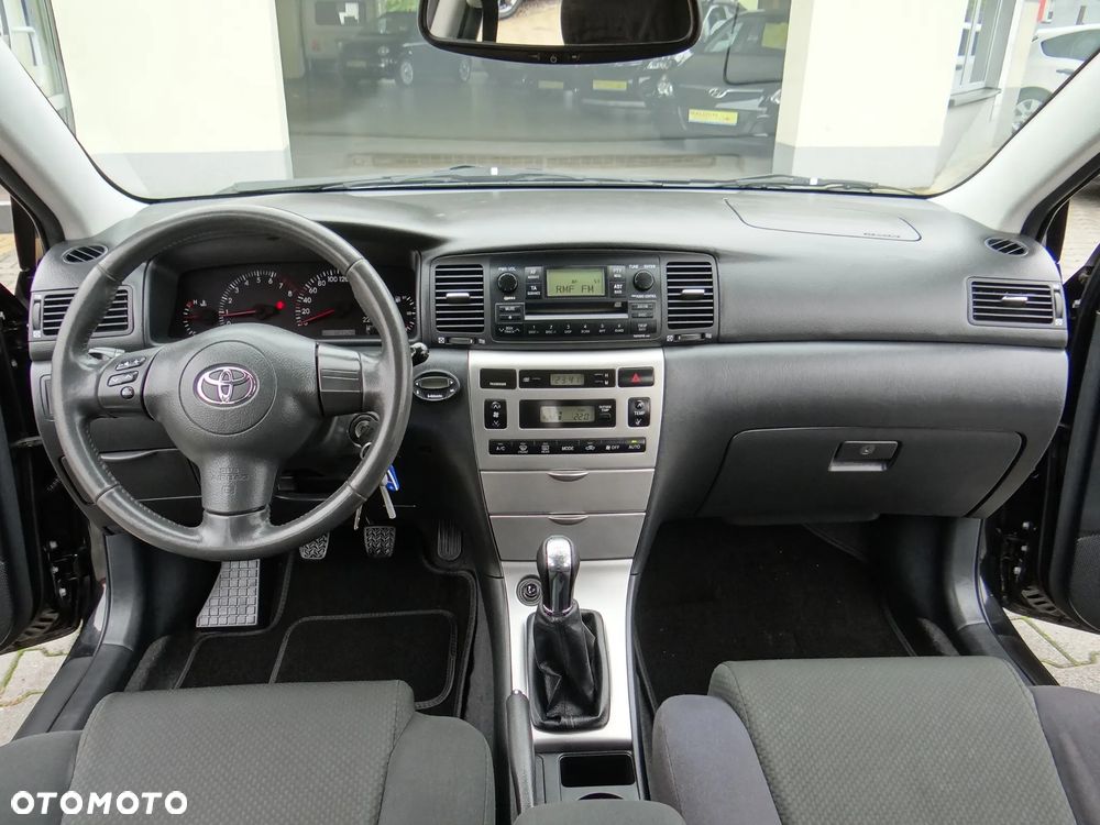 Toyota Corolla 1.4 VVT-i Sol - 29