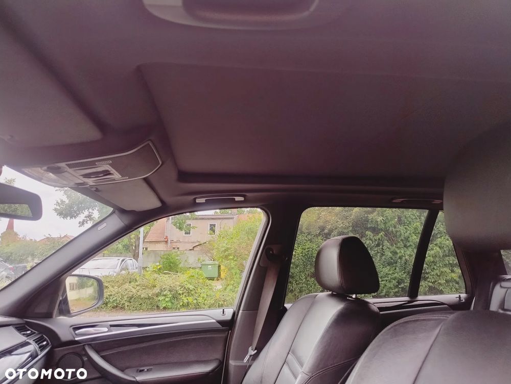 BMW X5 4.8i xDrive - 10