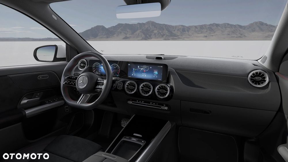 Mercedes-Benz GLA - 11