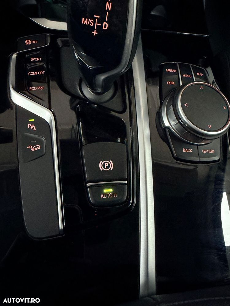 BMW X3 xDrive20i AT - 27