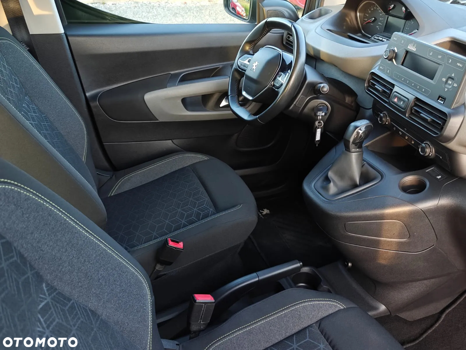 Peugeot Rifter 1.5 BlueHDI Allure S&S - 12