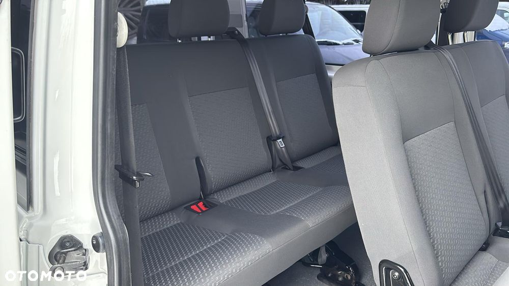 Volkswagen Transporter L2H1 - 23