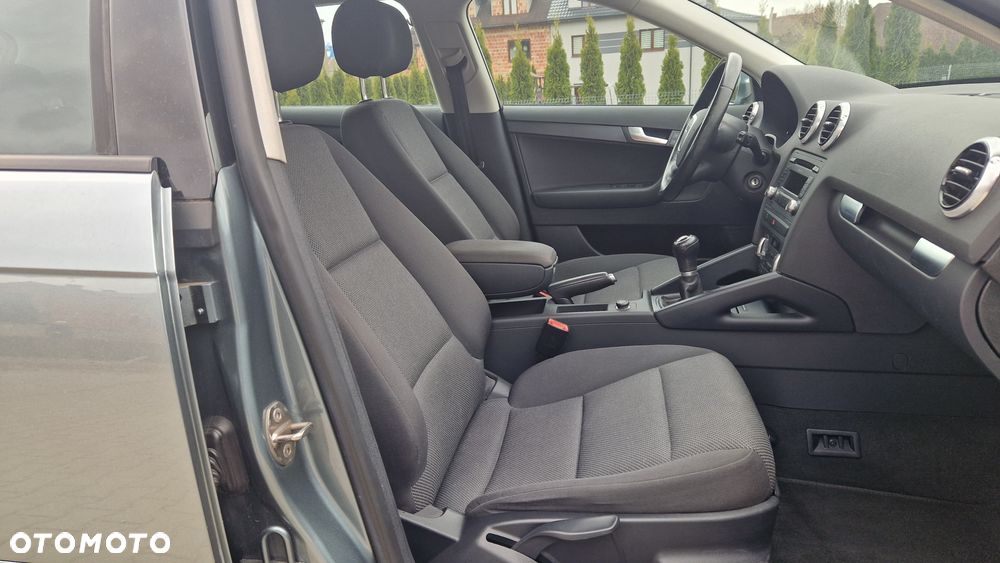 Audi A3 Sportback 1.6 TDI DPF Attraction - 15