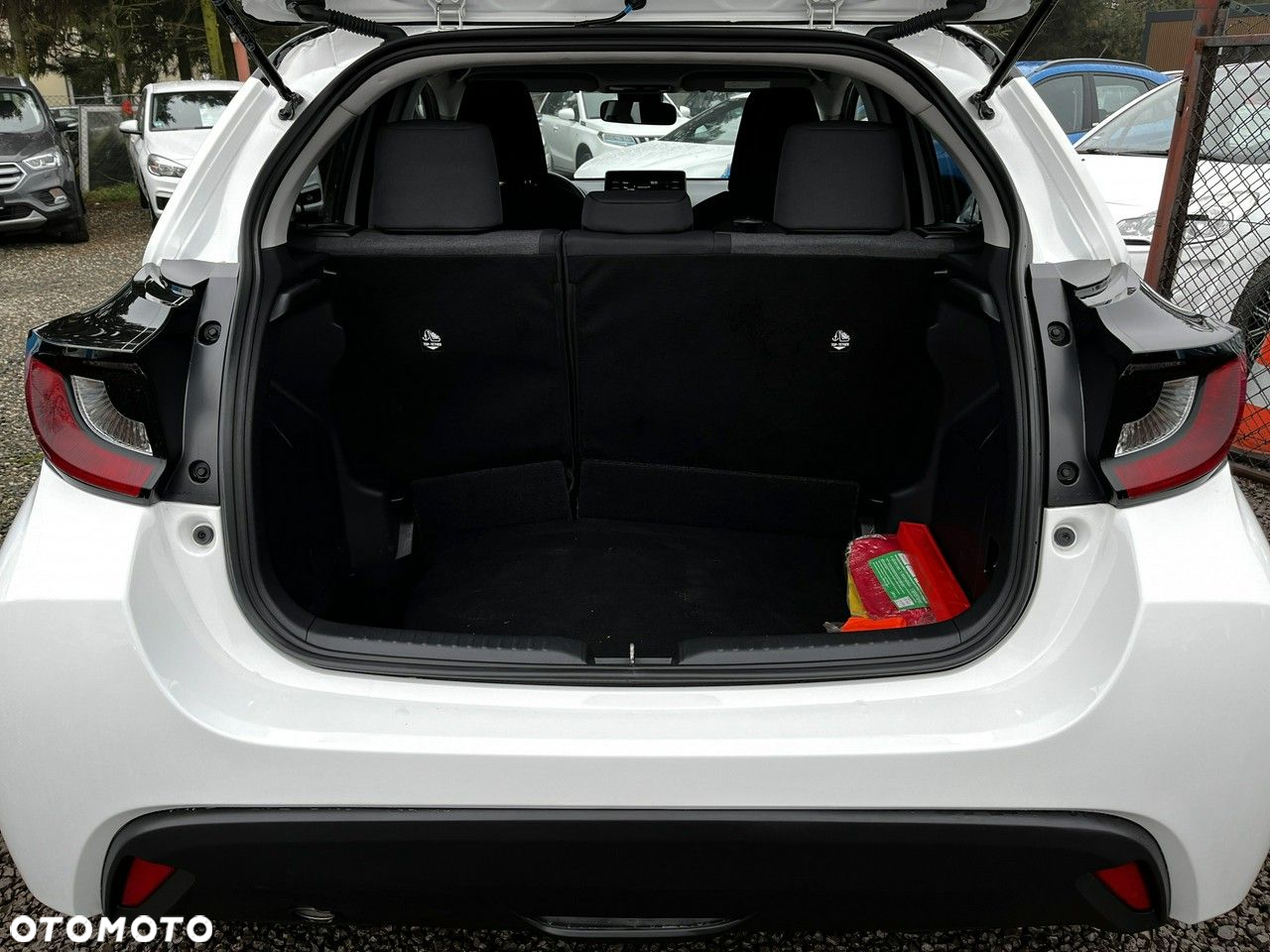 Toyota Yaris - 30