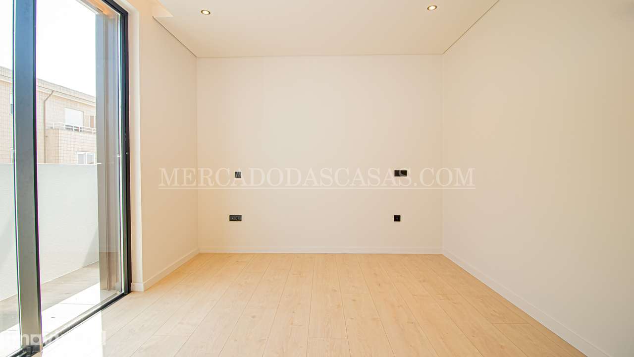 Apartamento T4 Amplas áreas, garagem, Luxo - Grande imagem: 4/12