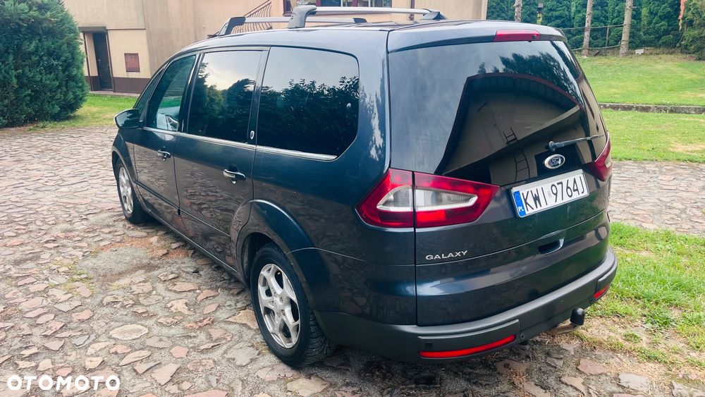 Ford Galaxy 2.0 TDCi Ghia - 29