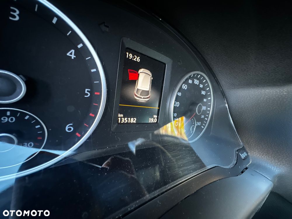 Volkswagen Tiguan - 25