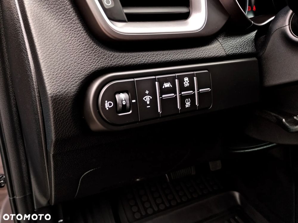 Kia XCeed - 26