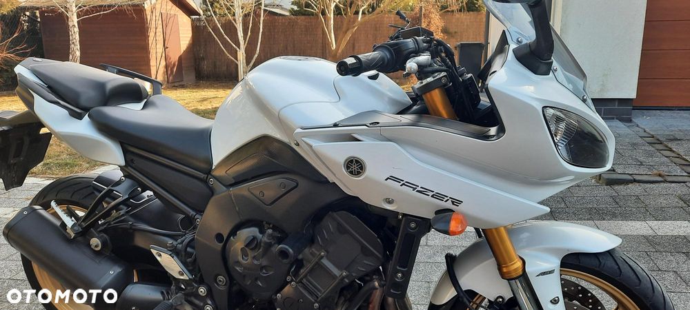 Yamaha FZ8 - 9