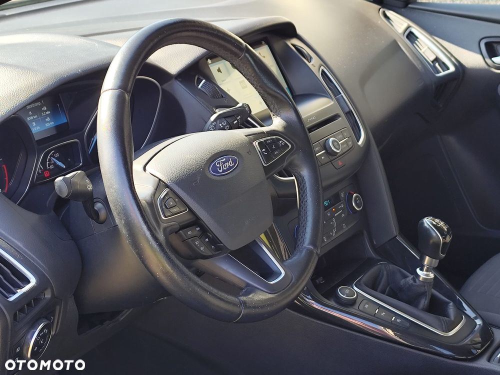 Ford Focus 1.5 EcoBlue STart-Stopp-System TITANIUM - 10