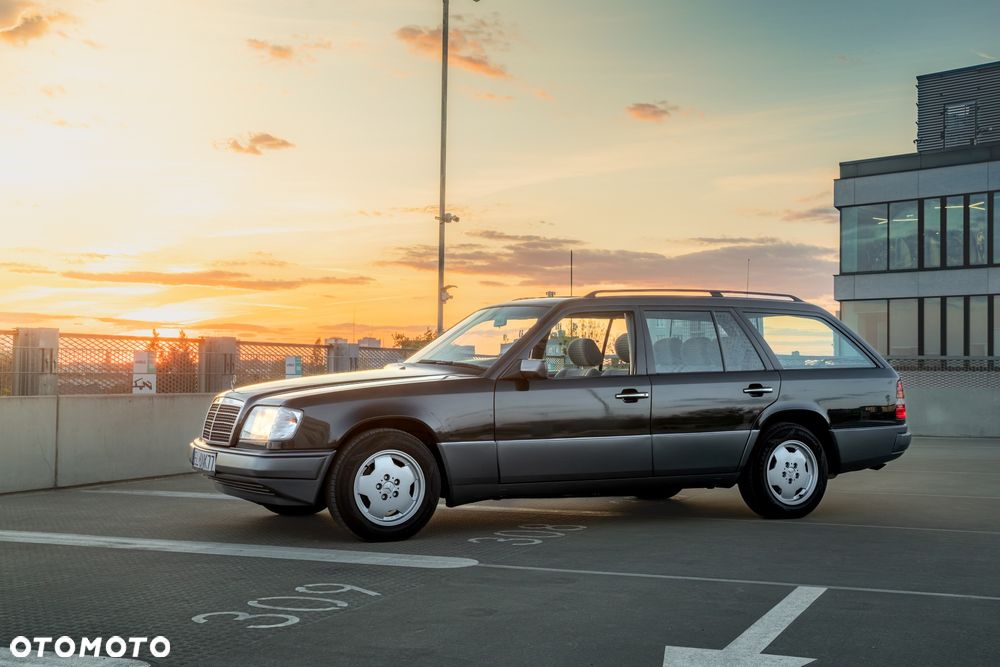 Mercedes-Benz Klasa E - 20