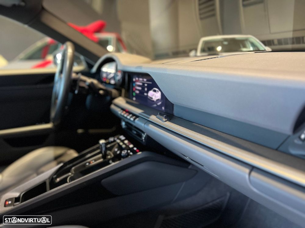 Porsche 911 (992) Carrera PDK - 42