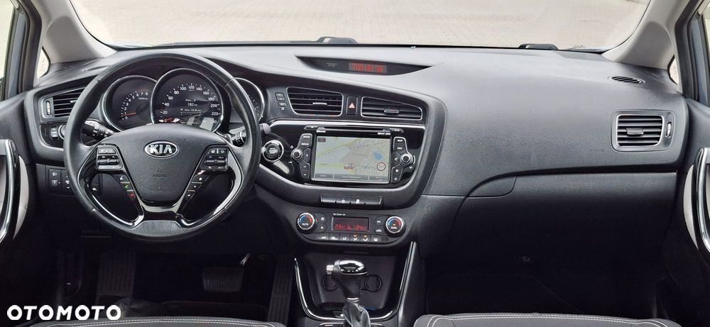 Kia Ceed 1.6 GDI L DCT - 13