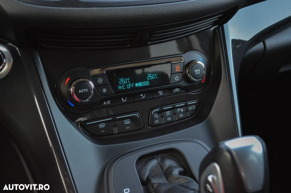 Ford Kuga 2.0 TDCi 4x4 Aut. Titanium - 18