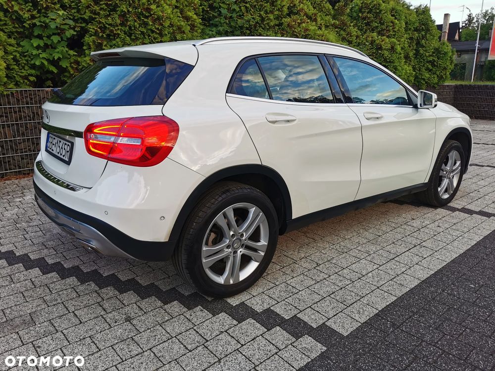 Mercedes-Benz GLA 200 7G-DCT Style - 10