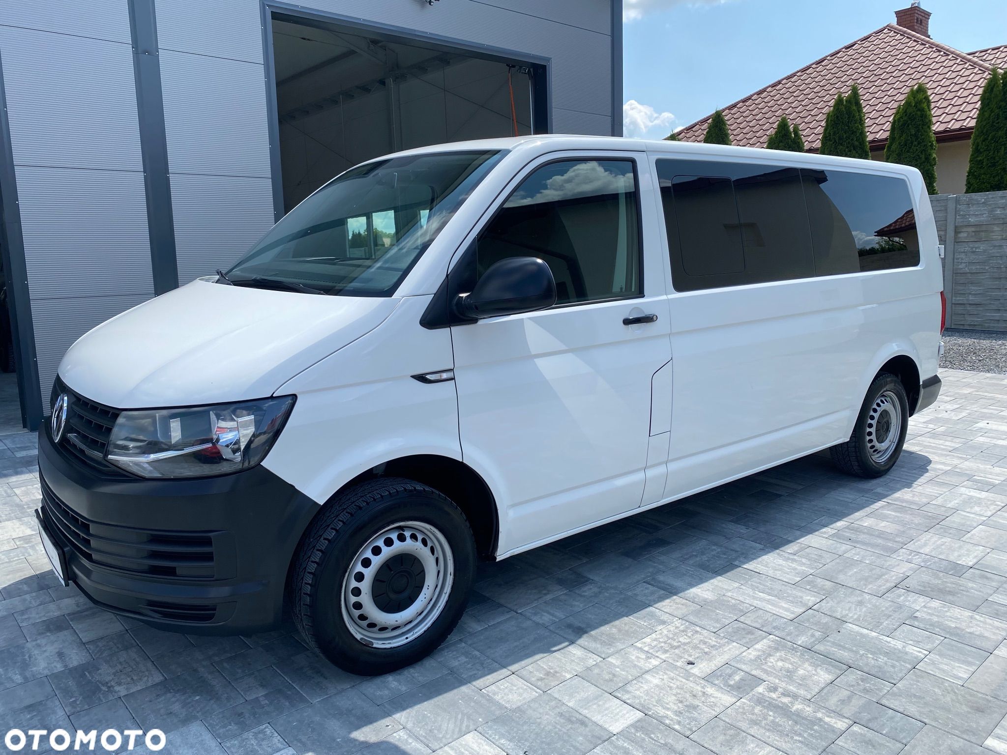 Volkswagen Transporter T6 TDI L2H2 - 1