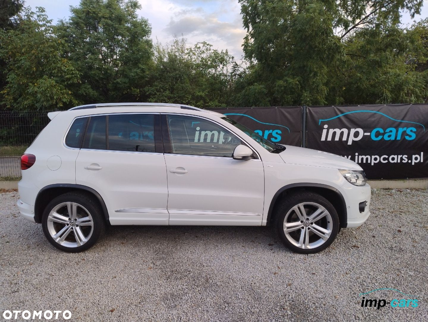 Volkswagen Tiguan - 2