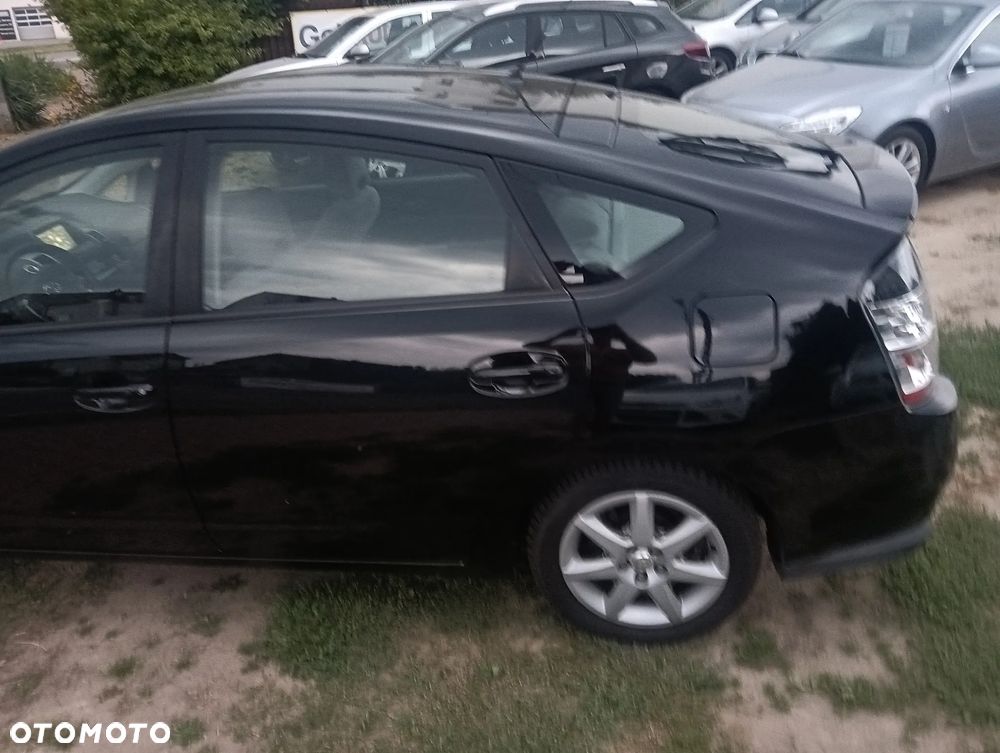 Toyota Prius 1.5 VVT-i Prestige - 24