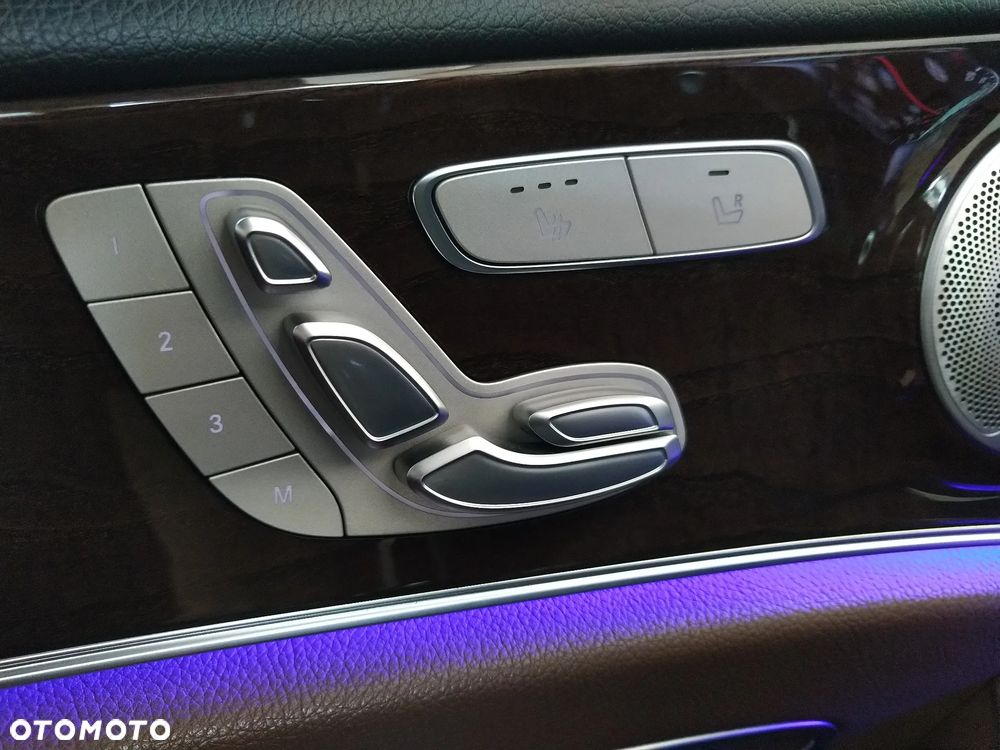 Mercedes-Benz Klasa E 350 9G-TRONIC AMG Line - 21