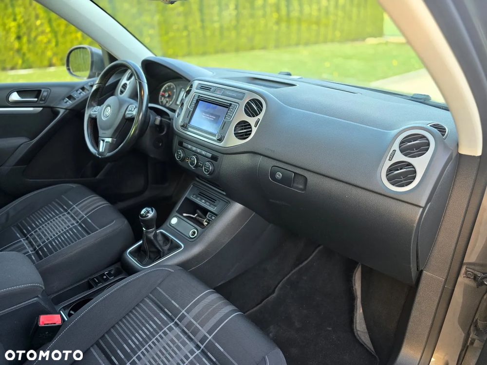 Volkswagen Tiguan 2.0 TDI SCR BlueMotion Technology Exclusive - 14