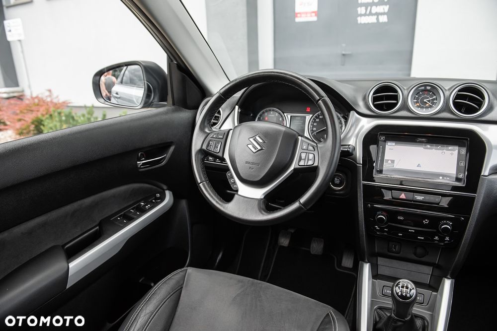 Suzuki Vitara 1.6 (4x4) Allgrip Comfort+ - 26