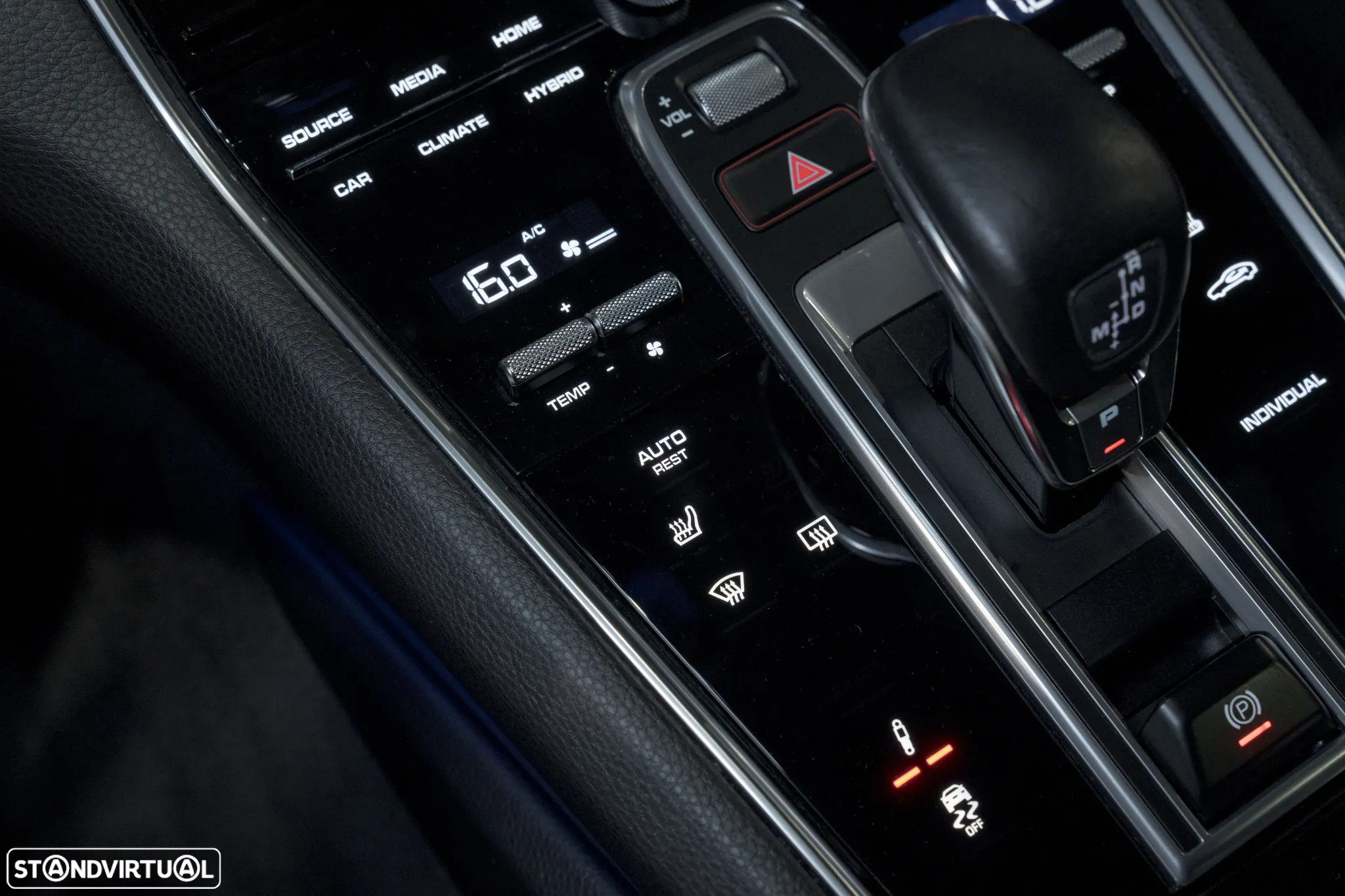 Porsche Panamera Sport Turismo 4 E-Hybrid Platinum Edition - 18