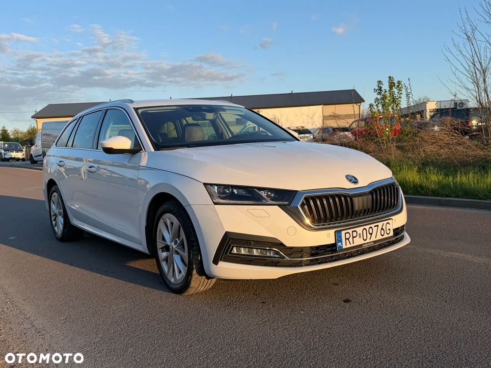 Skoda Octavia 2.0 TDI SCR 4x4 Style DSG - 6