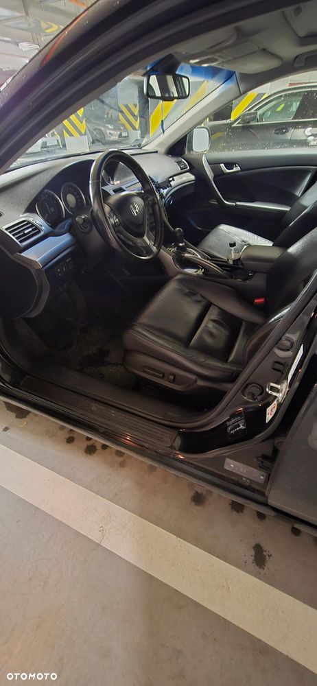 Honda Accord 2.0 Executive Nav - 14