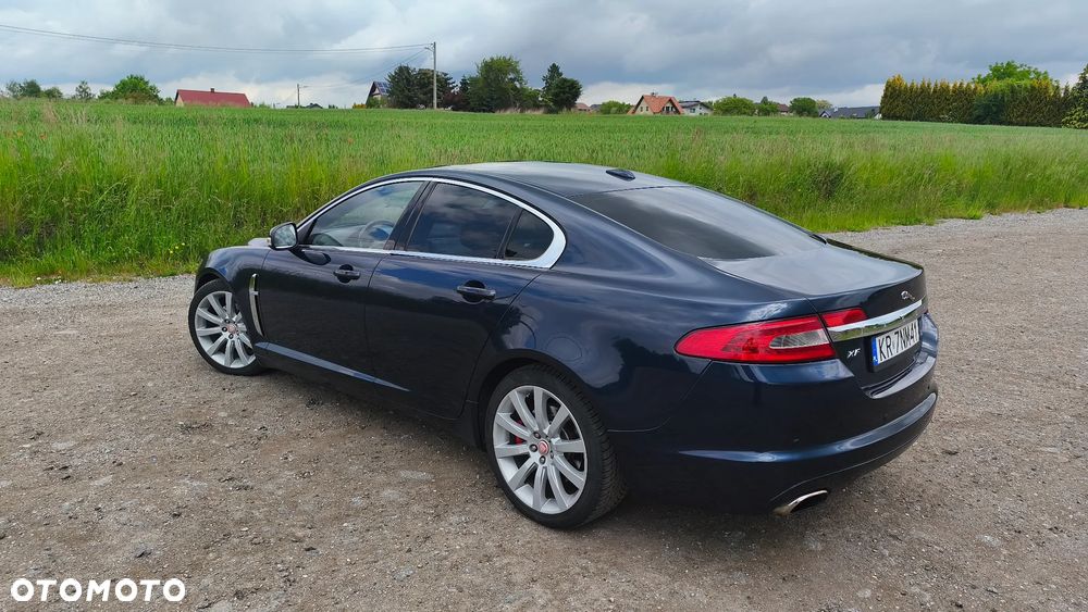 Jaguar XF - 5