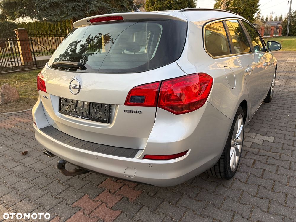 Opel Astra 1.6 Turbo Edition - 12