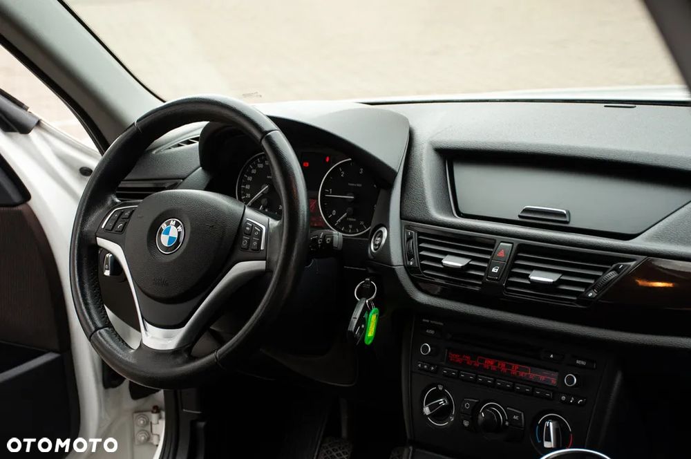 BMW X1 xDrive18d xLine - 37