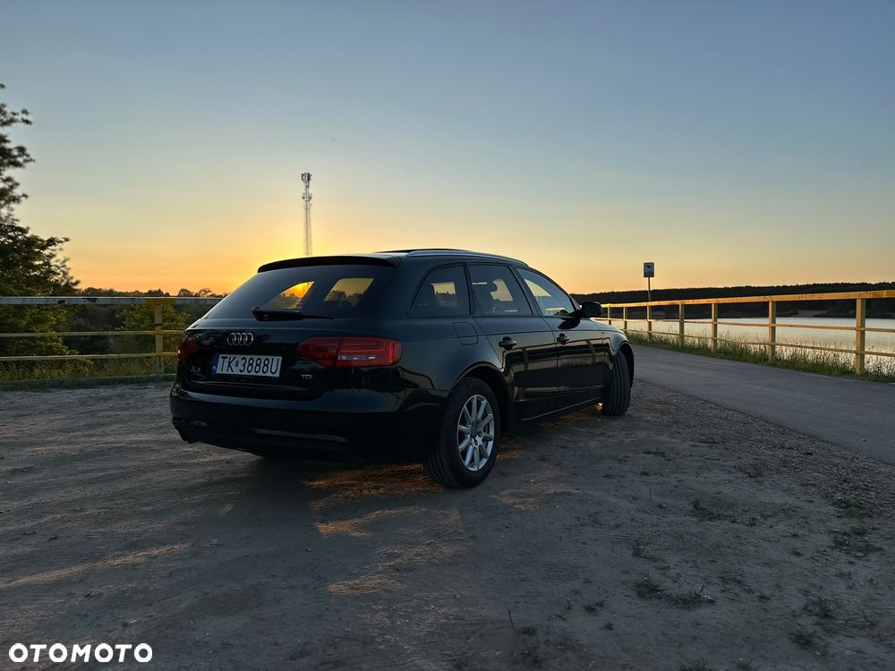 Audi A4 Avant 2.0 TDI - 9