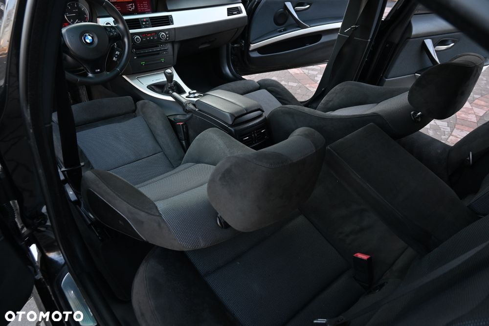 BMW Seria 3 318d DPF Edition Sport - 31