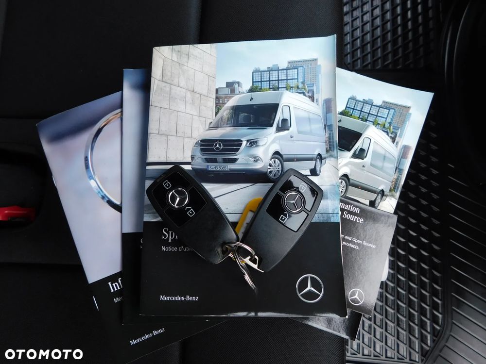 Mercedes-Benz Sprinter - 17
