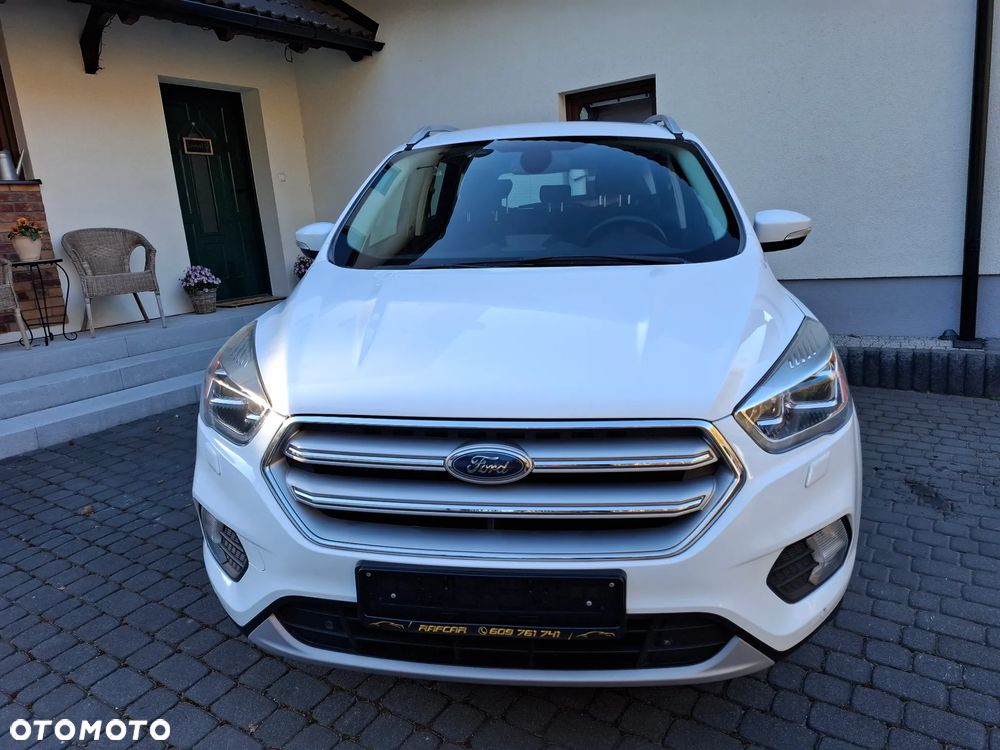 Ford Kuga 1.5 EcoBoost 2x4 Titanium - 4