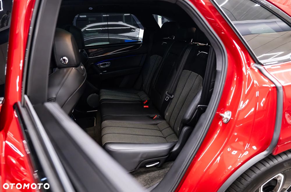 Bentley Bentayga - 30