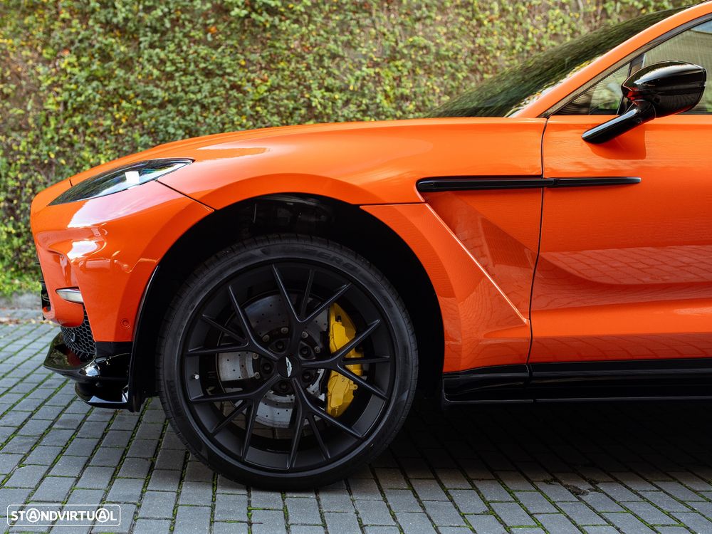 Aston Martin DBX 707 - 5
