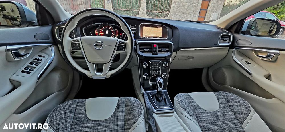 Volvo V40 T2 Geartronic Inscription - 15