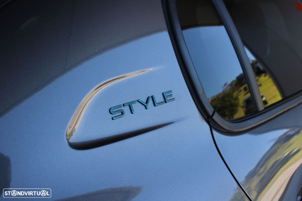 Peugeot 208 1.2 PureTech SE Style - 30