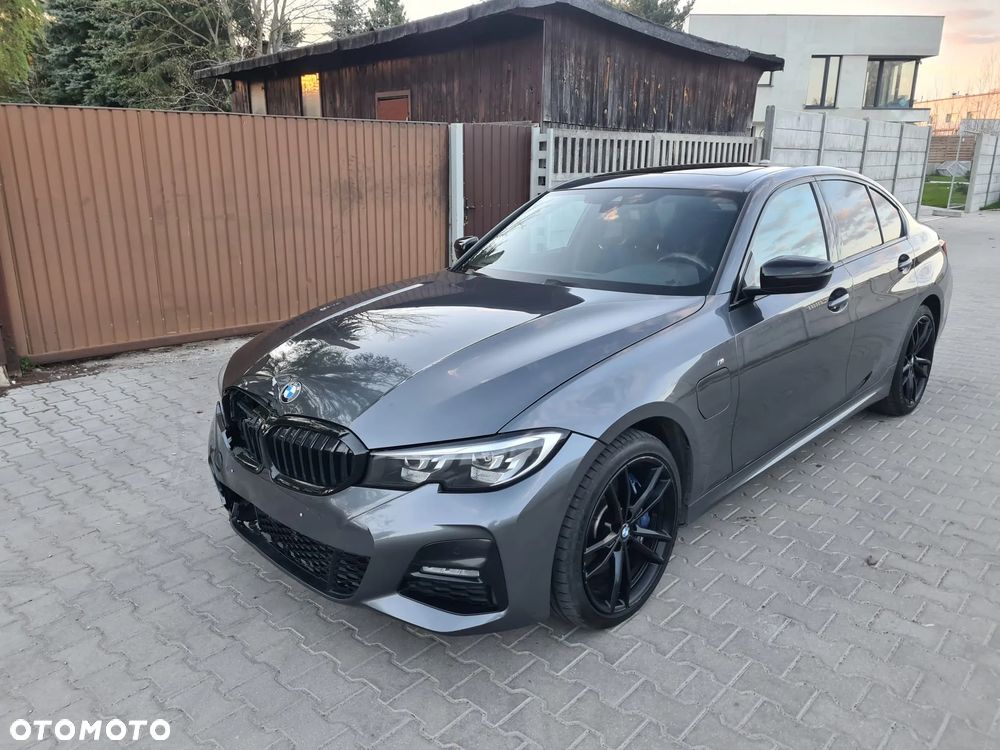 BMW Seria 3 330e M Sport - 2