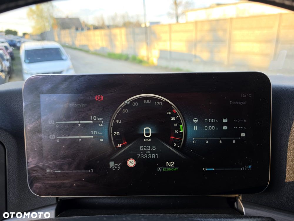 Mercedes-Benz Actros - 15