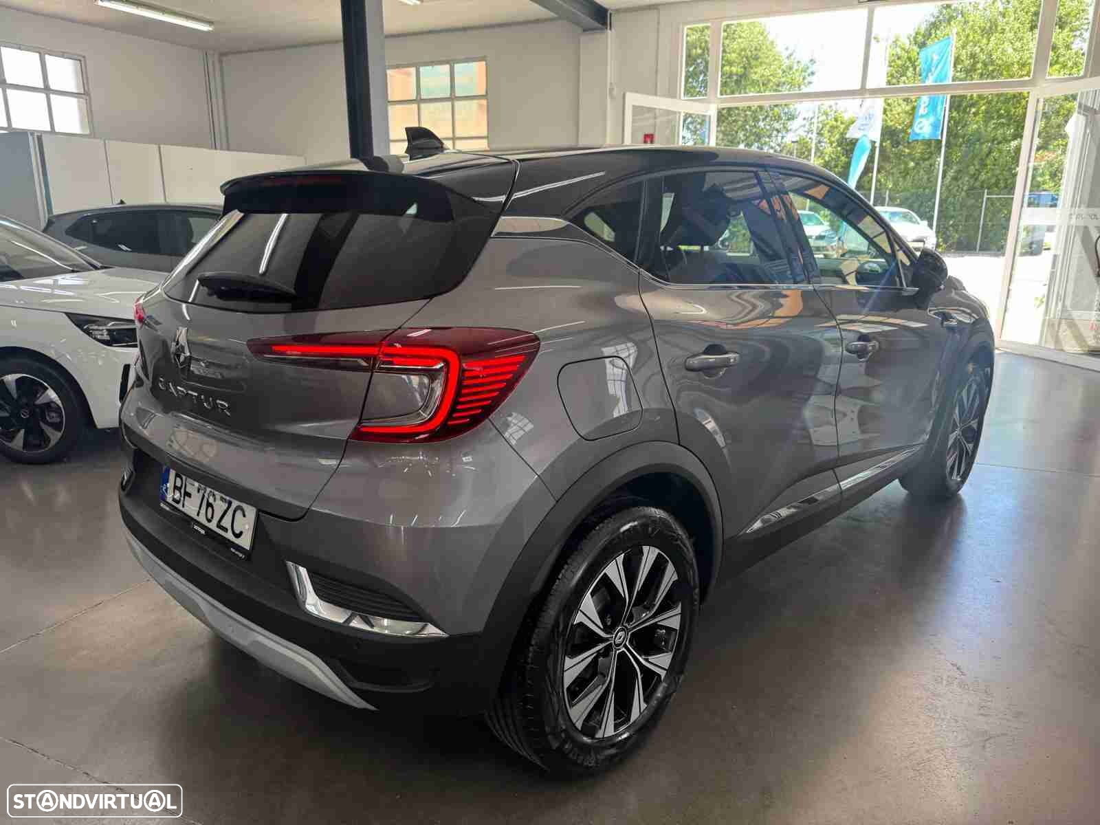 Renault Captur 1.0 TCe Techno - 3