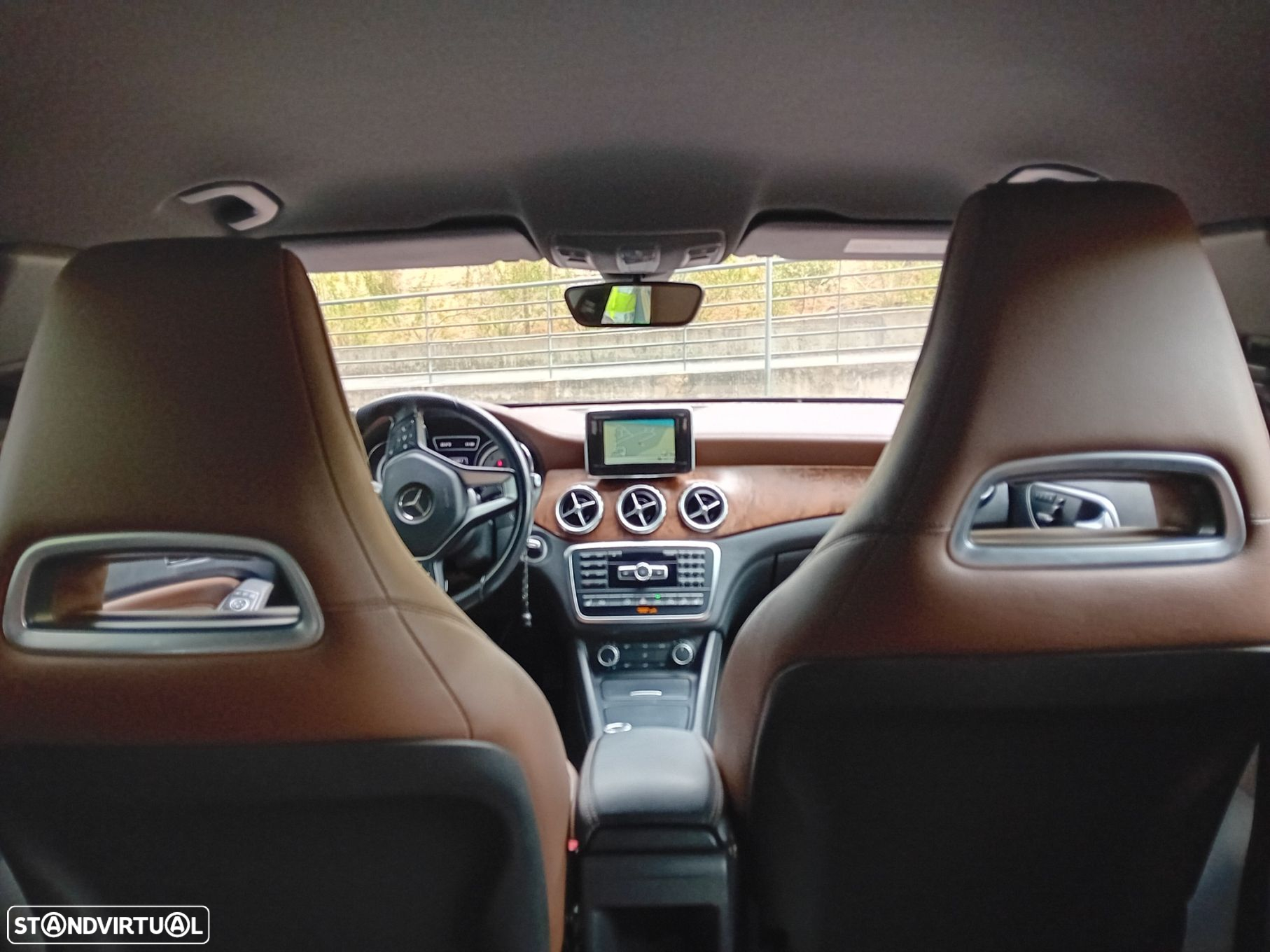 Mercedes-Benz GLA 220 CDi Style 4-Matic - 14