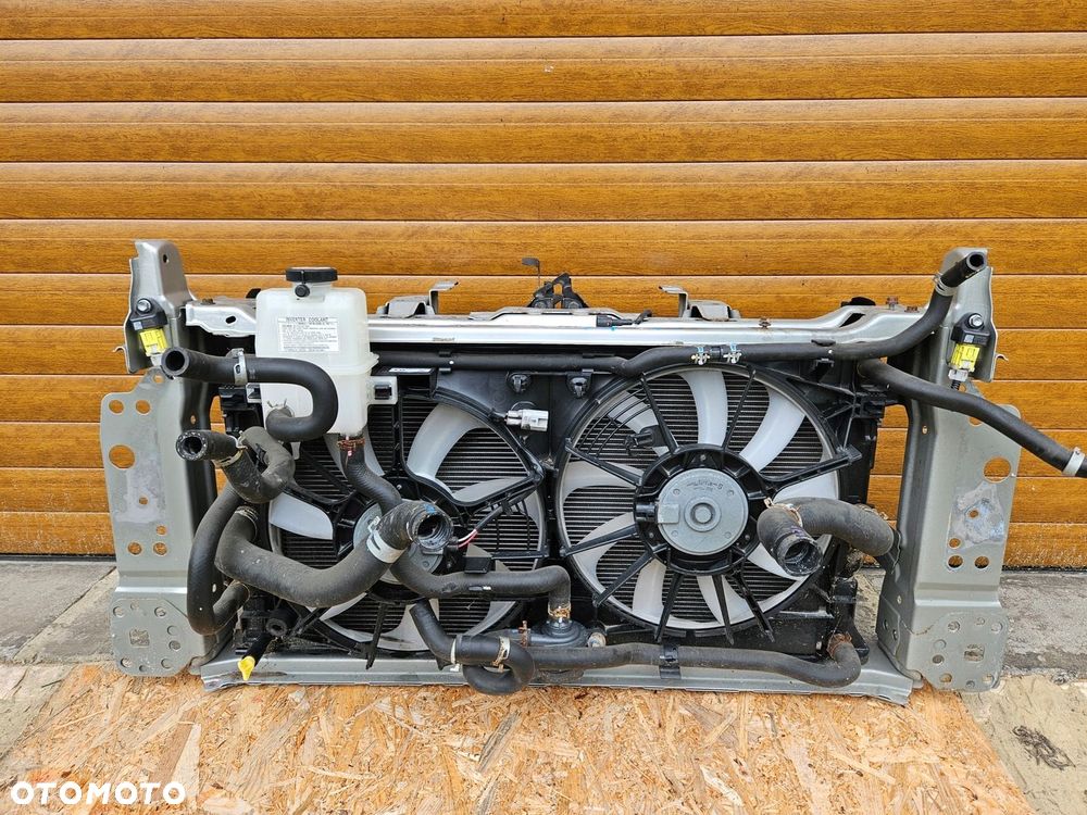 TOYOTA PRIUS IV 16- PAS PRZEDNI CHŁODNICE BELKA KOMPLET 1F7 - 10